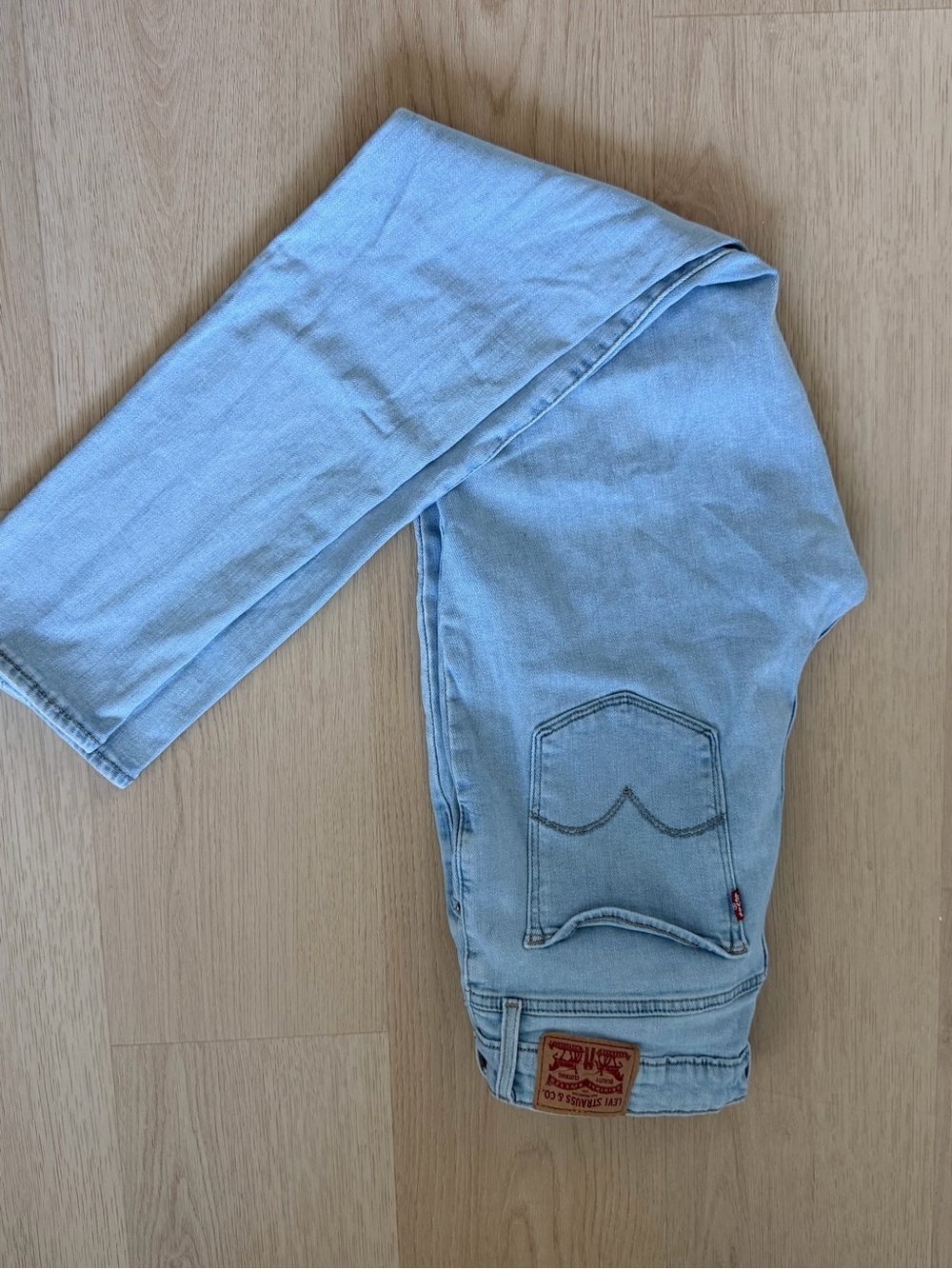 Levi's Women's 721 High Rise Skinny Jeans - Picture 4 of 8